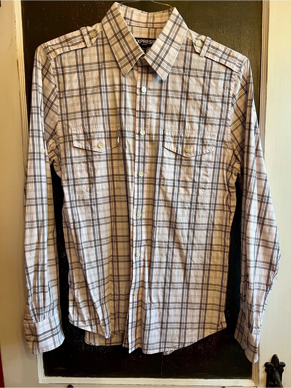 Express Long-Sleeve Plaid Button-Up Shirt - Gray/White/Pink
